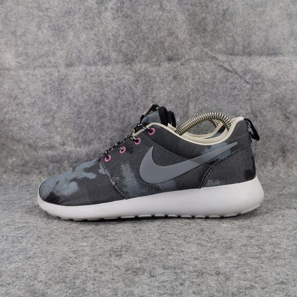 Nike Shoes Womens 7.5 Sneakers Athletic Roshe Run Print Lifestyle Active Comfort - Picture 4 of 13